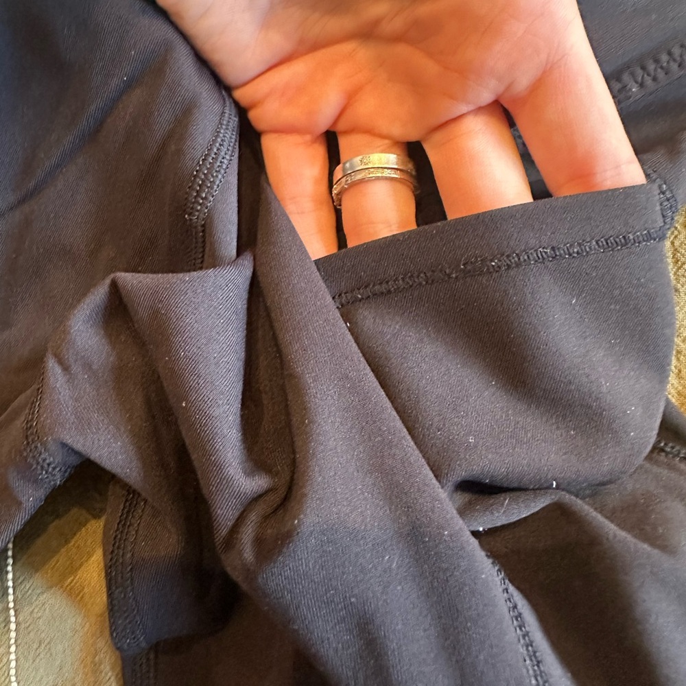 Lululemon Align High-Rise Crop Leggings 23” with Pockets Black Size 4 - Picture 8 of 11